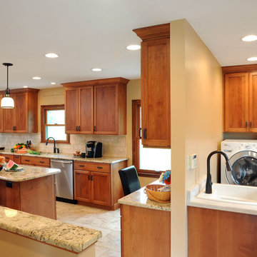 Lebanon Kitchen & Laundry Room