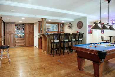 Trendy basement photo in Atlanta