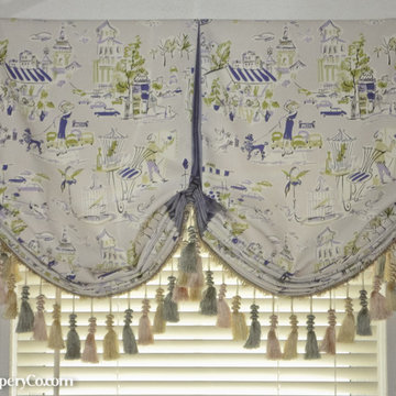 Balloon Valance with Tassles