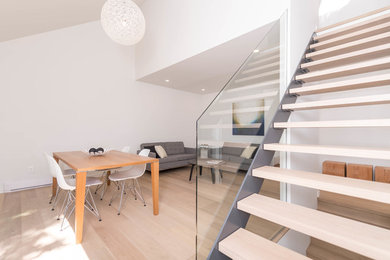Staircase - scandinavian staircase idea in Vancouver