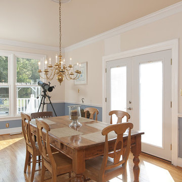 Geougeous Dining Room with Hard Wood floors measuring at 11x20 located at 307 Ba
