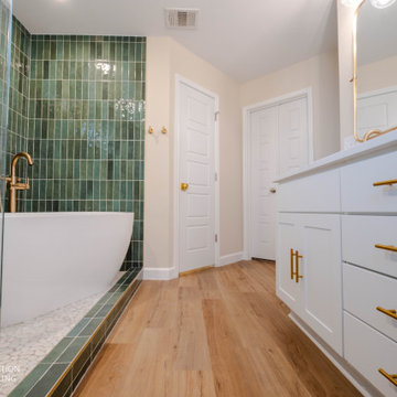 Cozy Modern Bathroom