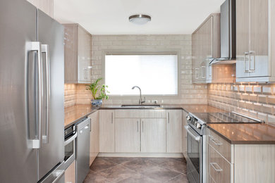Example of a trendy kitchen design in Portland
