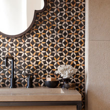 Natalie Zayats Bathroom