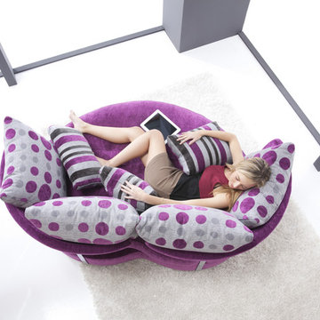 MyApple Modern Swivel Day Bed Sofa Bed by Famaliving California