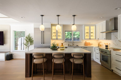 Transitional kitchen photo
