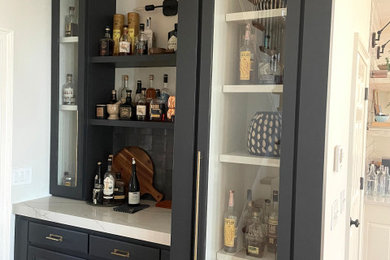 Home bar - transitional home bar idea in Atlanta