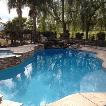 Custom Swimming Pools