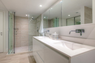 Transitional bathroom in Miami.