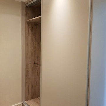 Fitted wardrobe with Dressing table: Dandy’s fitting unit
