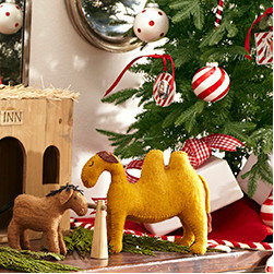 Handmade Felt Nativity - Inn - New - Holiday Accents And Figurines