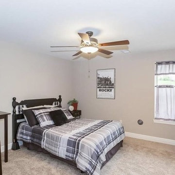 Reverse 1.5 Story home in Stone Canyon, Blue Springs, MO (6SC)