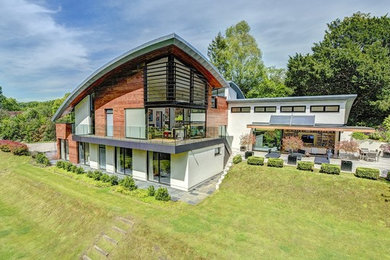 Trendy home design photo in Hertfordshire