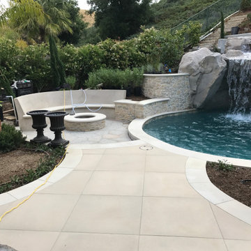 Van Dueck, a pool built into a beautiful slope