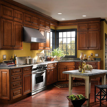 Traditional Cherry Kitchen Cabinets