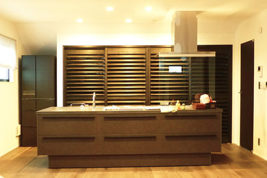 東京23区にあるモダンスタイルのおしゃれなキッチンの写真