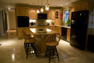 Kitchen - eclectic kitchen idea in Boston