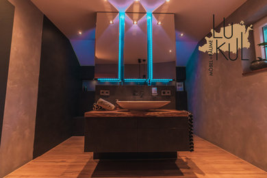 Modernes Badezimmer in Sonstige