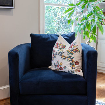 Living room decorated and accessorized