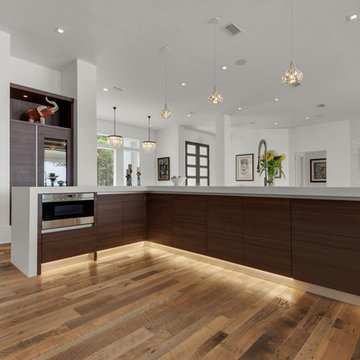 Modern Cabinetry in White High Gloss