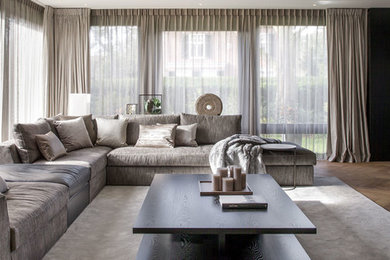 Example of a trendy living room design in Amsterdam