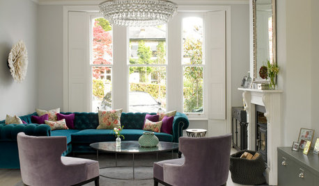 Here’s Why We’re Going Nuts for Velvet Sofas