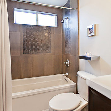 Los Angeles contemporary guest bathroom