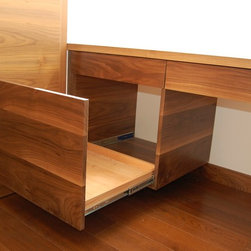 Hunegs - Desks And Hutches