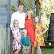 Robyn Lott's photo