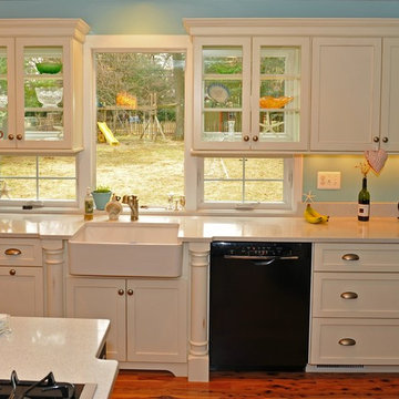 Traditional Coastal Kitchen Design