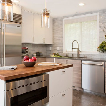 Warm Modern Kitchens