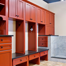 Crosby's bath / mudroom