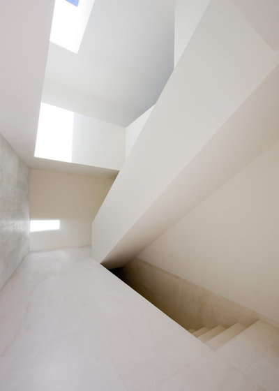 Современный Лестница by Fran Silvestre Arquitectos