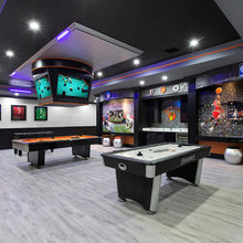 Entertainment and game room