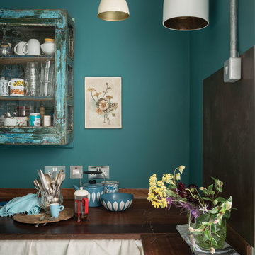 A kitchen painted in Vardo No.288 by Farrow & Ball