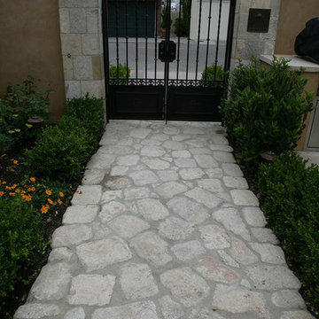 Stone Pavers – Antique, Reclaimed Limestone ‘Cobble Stone’ pavers