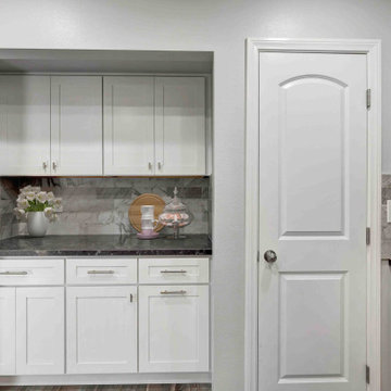 Compact Elegance: Kitchen Nook with Storage and Style