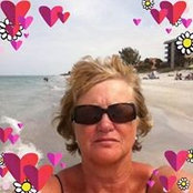 Elizabeth Asche's photo