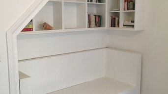 Moveable reading snug with built in bookshelf
