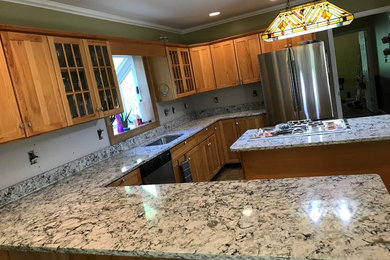 Kitchen - transitional kitchen idea in Baltimore