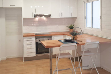 Diseño de cocina moderna sin isla