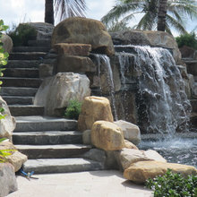 Pool Waterfall And Rock Garden In South Florida Klassisch