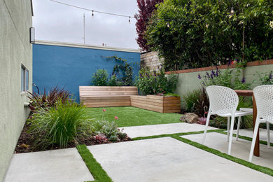 Design ideas for a contemporary landscaping in San Francisco.