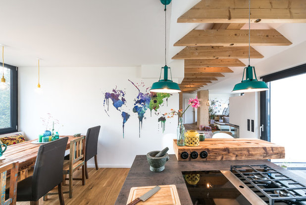 8 Küchen gestaltet aus Holz, das sonst auf dem Müll gelandet wäre