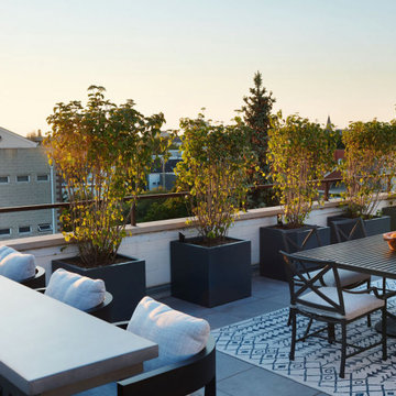 West Town Contemporary Rooftop Patio & Lounge