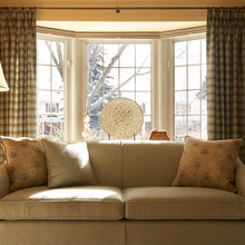 Living Room (w/fireplace)