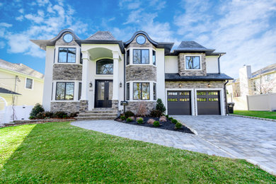 Inspiration for a timeless exterior home remodel in New York