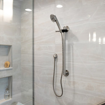 Starmark Bridgeport Primary Bathroom in Maple Mineral Gray