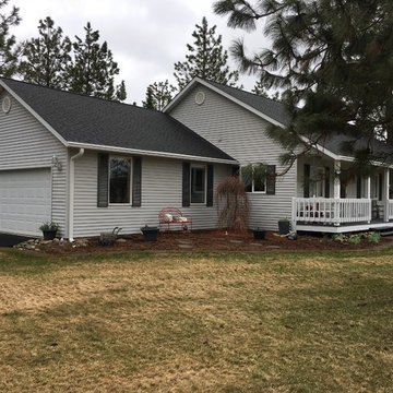 Spirit Lake Reside with James Hardie ColorPlus siding, trim, and shake