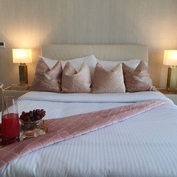 Peach Retreat .Holiday Home Dubai Mall .Dubai